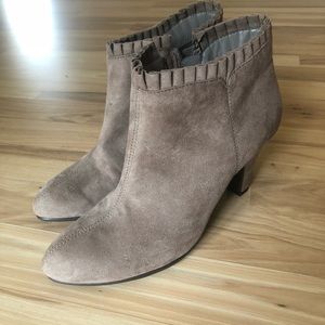 Aerosoles NWOT booties sz 8.5